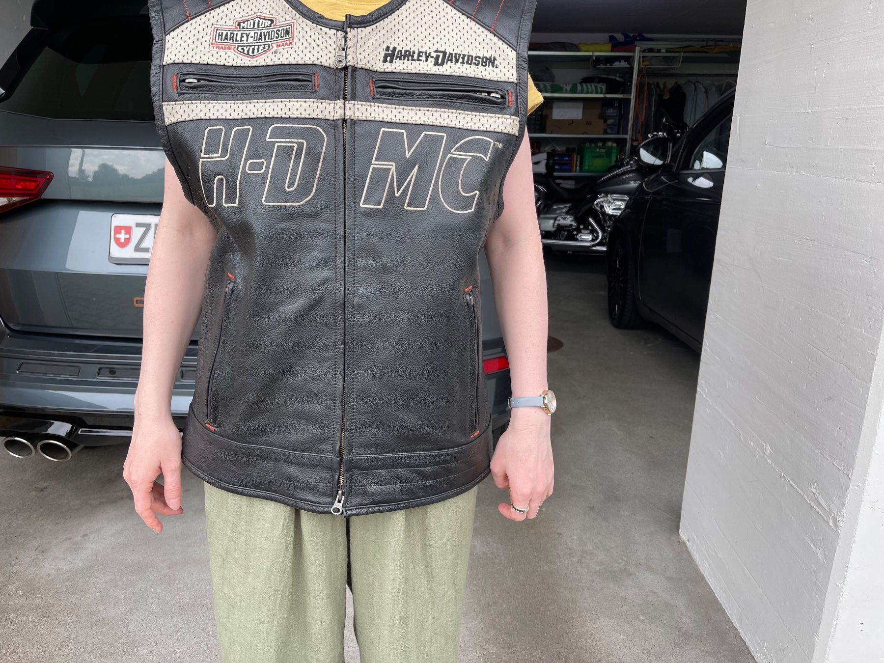 Harley-Davidson Gilet & Giacche senza maniche: Motorrad Leder Gilet Harley Davidson – Usato da Uerikon venduto da Taveuni01