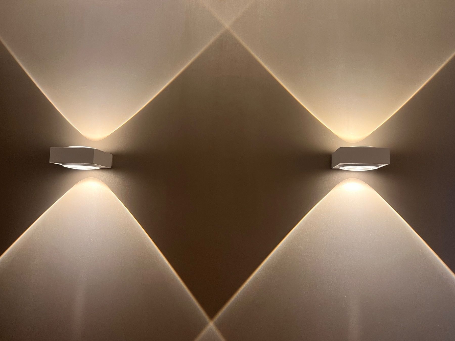 Lampade: Delta Light Wandleuchte Vision – Nuovo (secondo la descrizione) da Bern venduto da arttesa