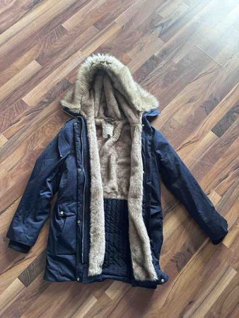 Esprit Winterjacke blau mit Kunstfell gefüttert