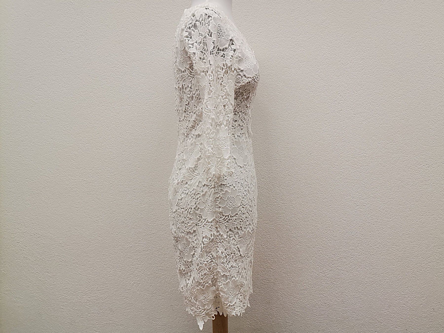 Comma Vestiti: COMMA elegantes Kleid in Weiss mit Spitze – Usato da Schaffhausen venduto da Restwert_SH 3