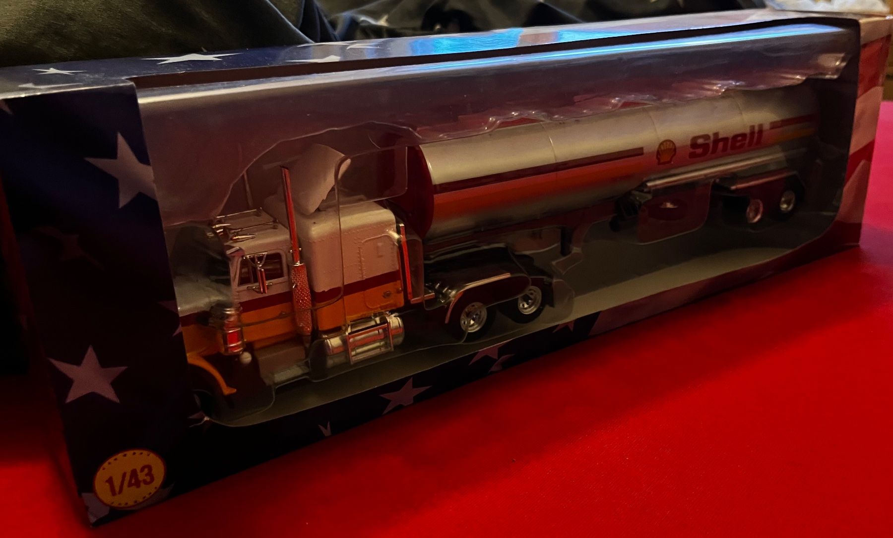 Shell Modellini d'auto: 1/43 Tanklastwagen Shell – Usato da Lengnau BE venduto da DDC2013 1