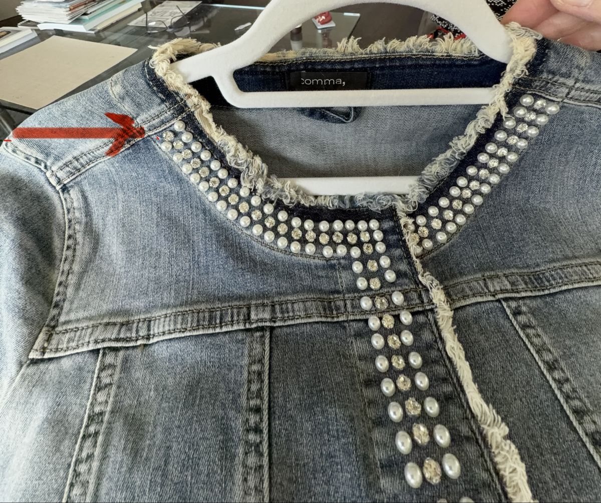 Comma Giacche: Comma Jeansjacke mit Perlen und Glitzersteinen – Nuovo (secondo la descrizione) da Zürich venduto da Sunset69 7