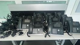 Grosse Yealink T46G & Plantronics Telefonanlage mit Headsets