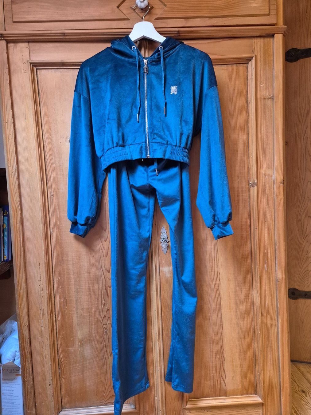 Completi & Tailleur: Jogging Anzug Set Missue Grösse S – Usato da Sigriswil venduto da sam_89sk