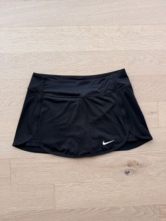 Nike Sportrock / Tennisrock Damen schwarz Grösse S