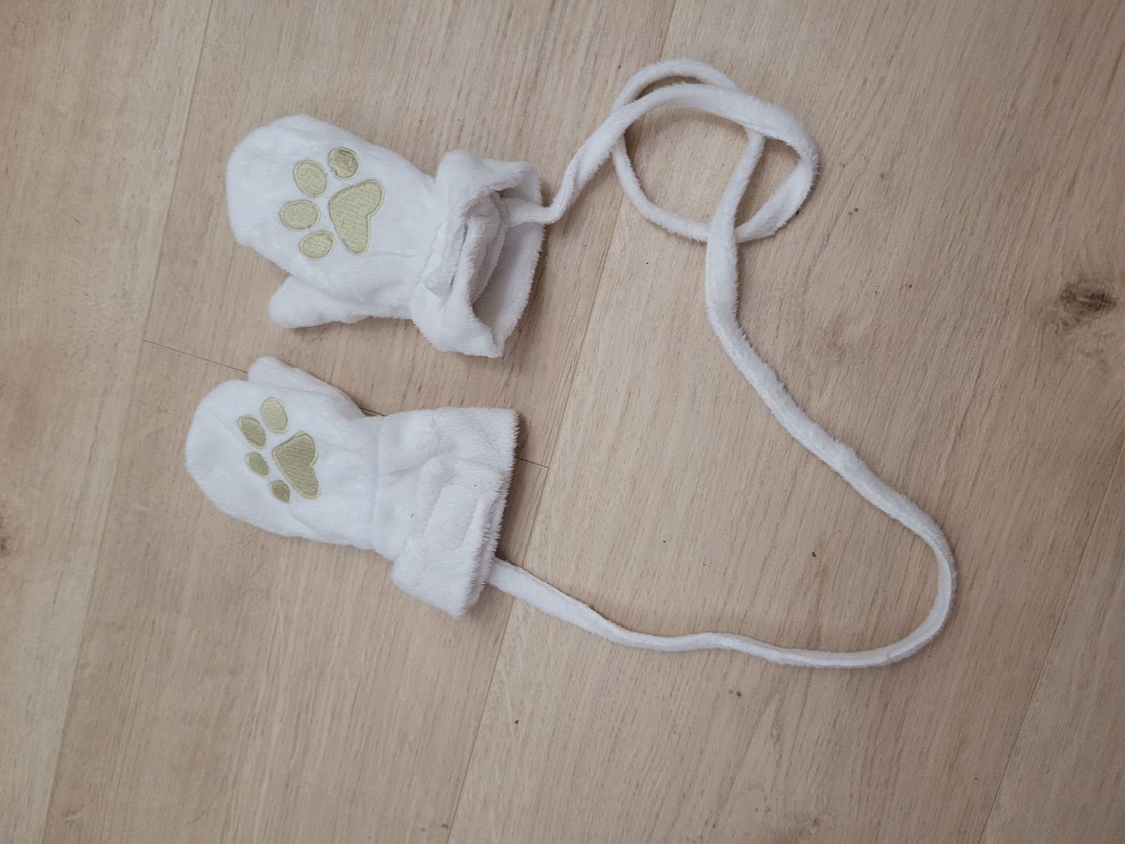 Gants: Handschuhe 6 Monate – D'occasion à Lupsingen par sta_wgg5
