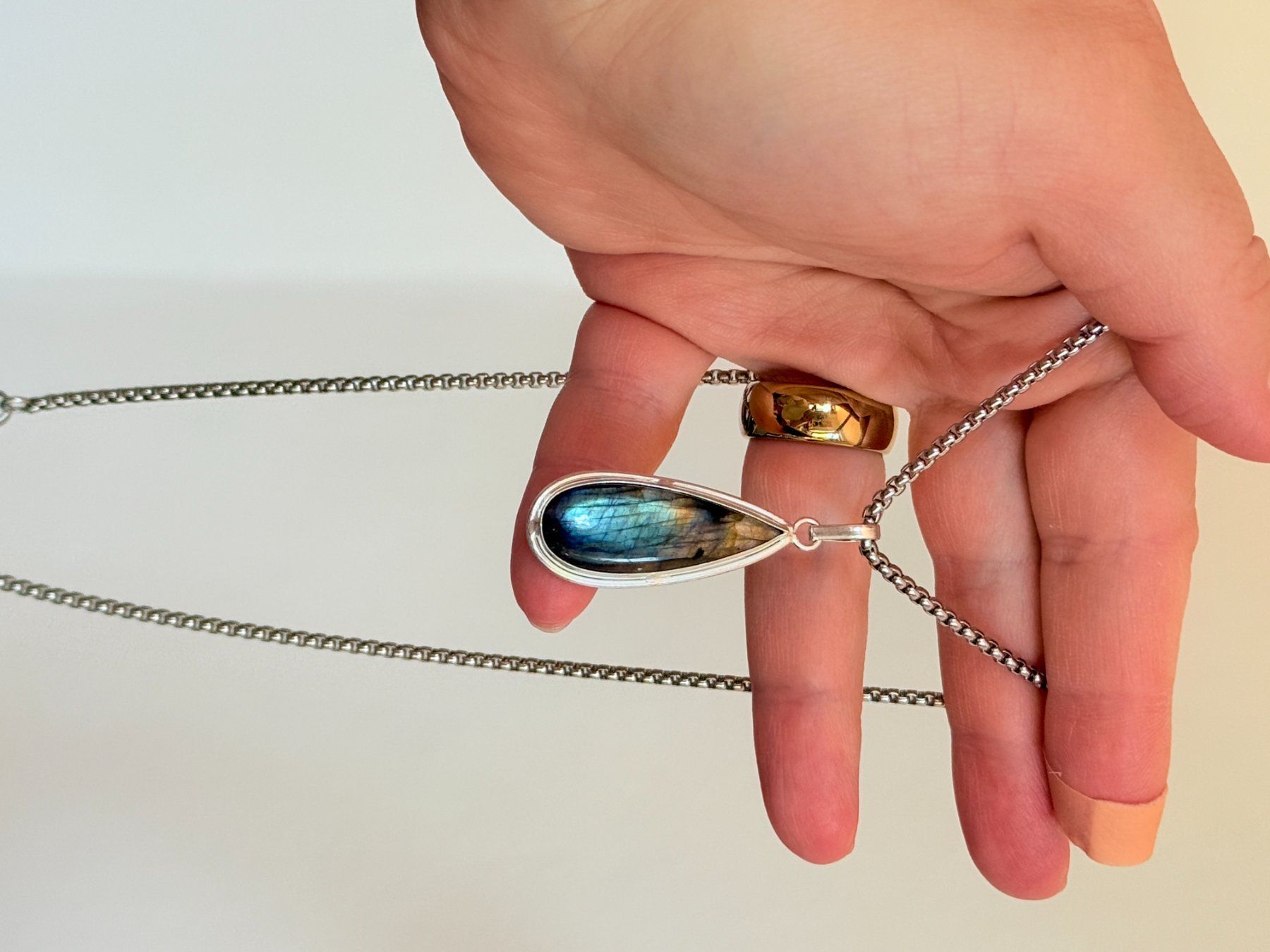 Catenine: Collier pendentif avec pierre de labradorite 💎 – Nuovo e nell'imballaggio originale da Genève venduto da AGBERG 7