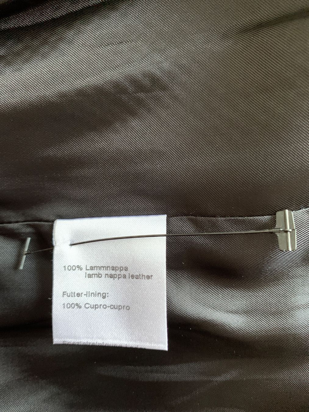 Akris Jacken: AKRIS: Edle perforierte Leder-Bikerjacke, 36, NP 2500.- – Neu (gemäss Beschreibung) aus Luzern von designluzern 8