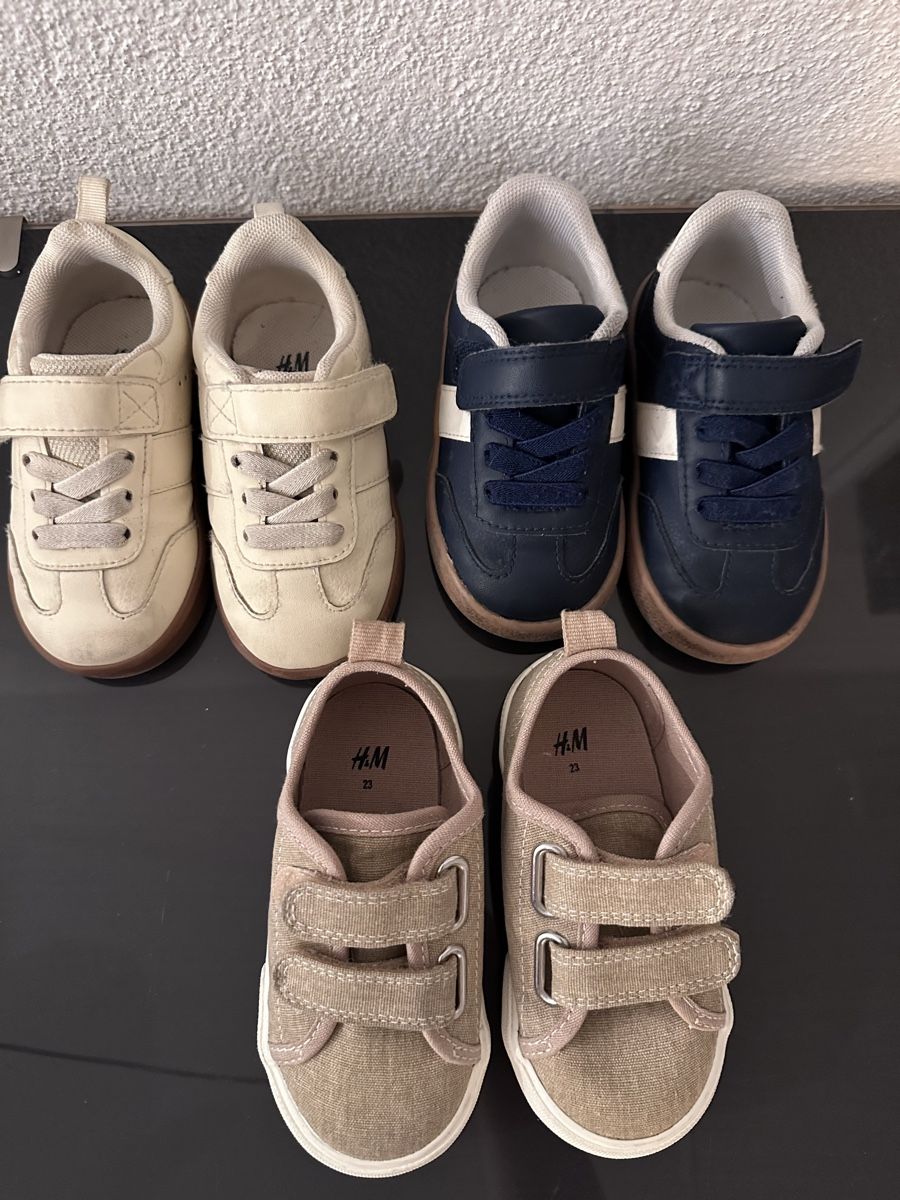 H&M Scarpe per ragazzi: 3 Paar Kinderschuhe Gr. 23 – Usato da Einigen venduto da moa_8l78 1