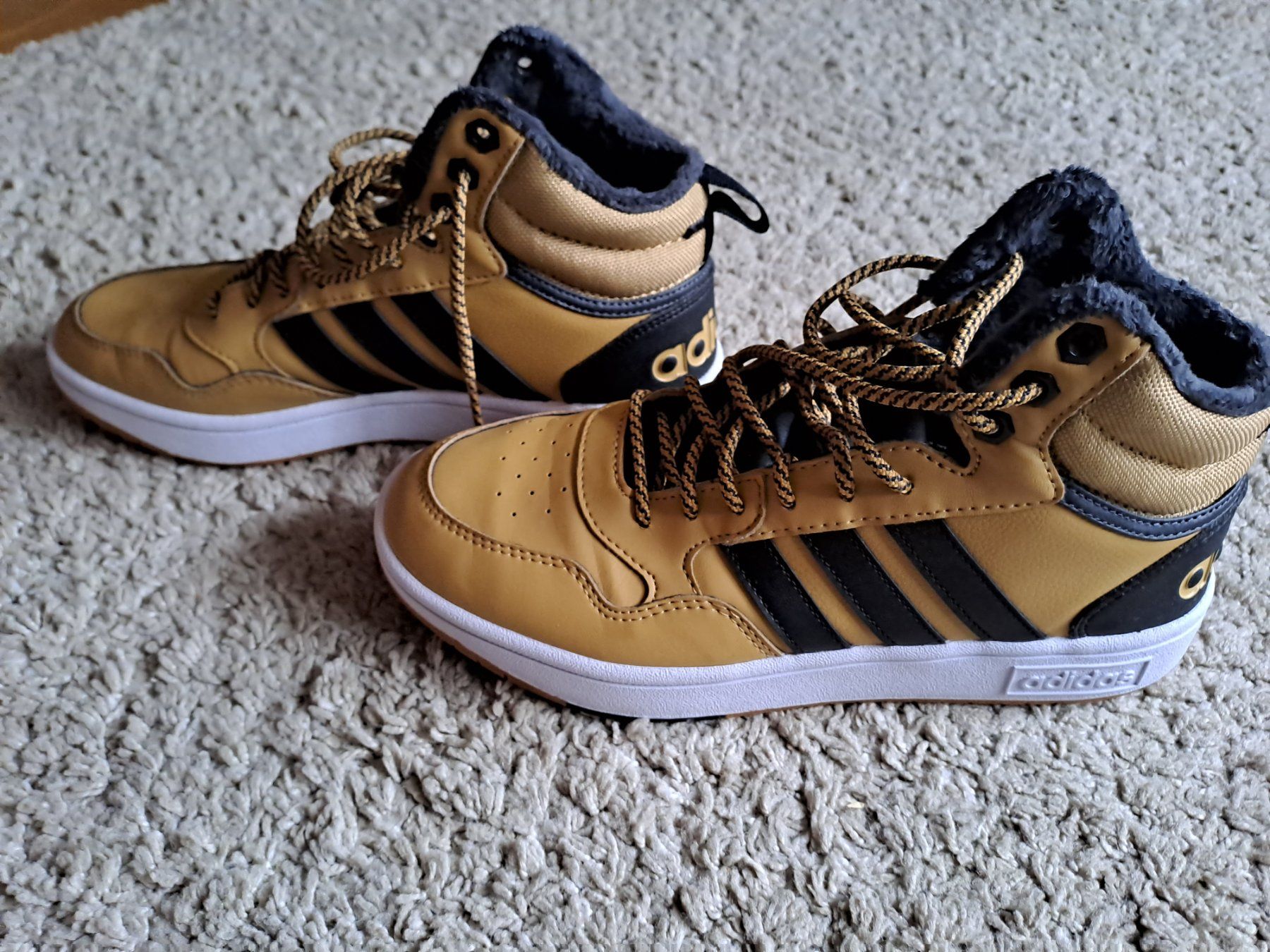 Adidas Scarpe da uomo: Adidas Sneaker mid – Usato da Engelberg venduto da ollinseaotter 4