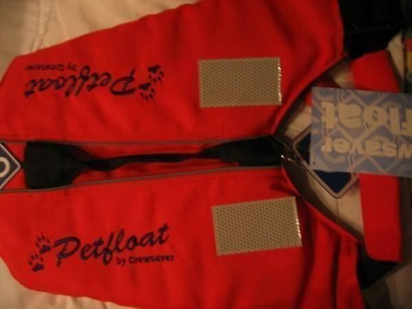 Schwimmwesten: Schwimmweste Grösse M in rot – Neu und originalverpackt aus Schübelbach von Bemafaja