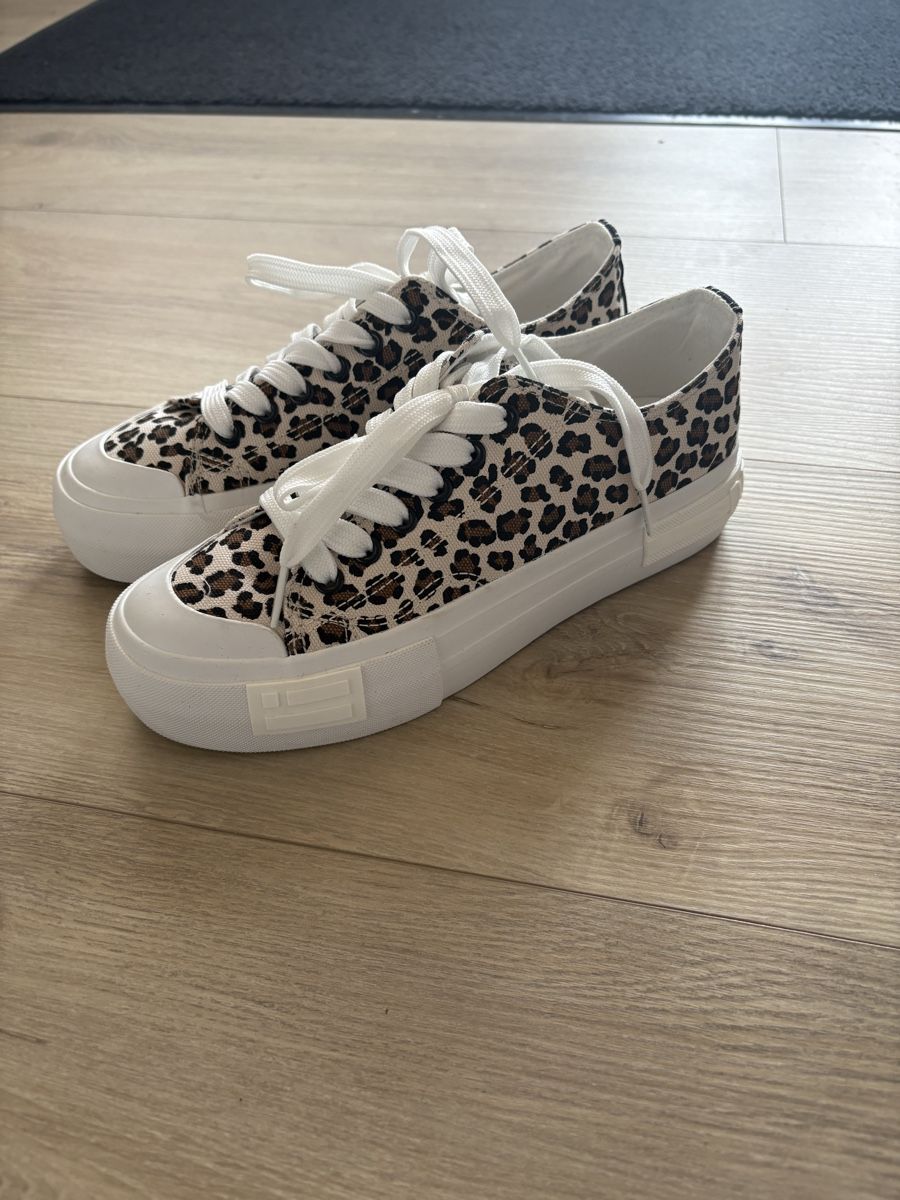 Scarpe da donna: D. Franklin One Way Low Sneakers Leoprint Gr.37 – Usato da Sutz venduto da amslm1 1