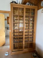 Antiker Vitrinenschrank