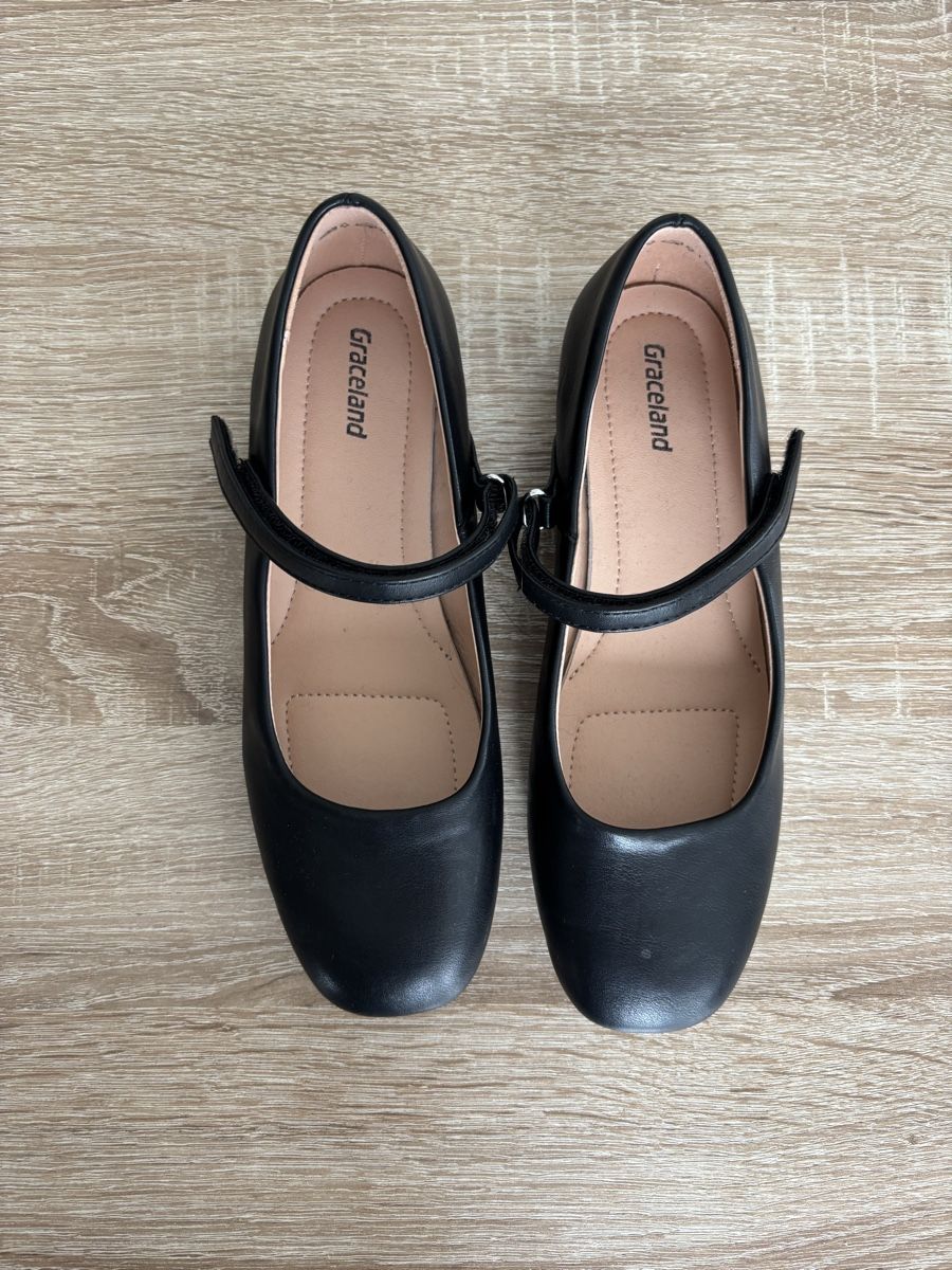 Graceland Scarpe per ragazze: Ballerinas schwarz Gr 35 – Usato da Ebikon venduto da Regipe
