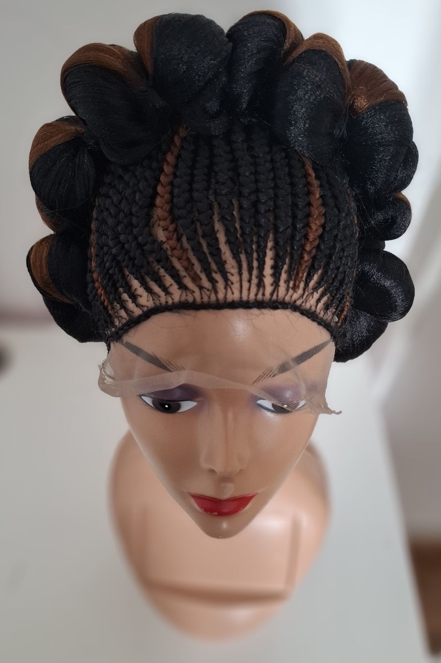 Parrucche: Braided Wig with High Bun | Elegant Style | Handmade – Nuovo (secondo la descrizione) da Lausanne venduto da usa_xd5k 1