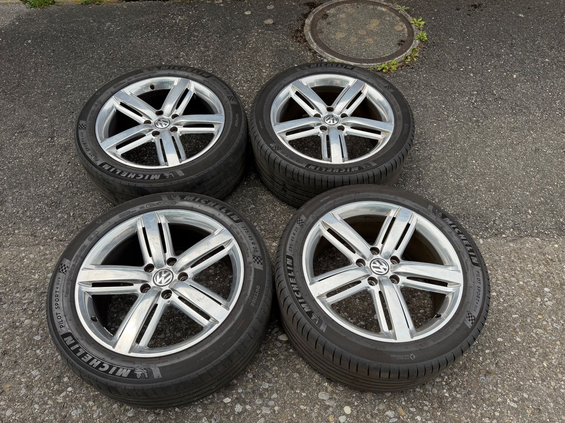Volkswagen Pneumatici & Ruote complete: VW Touareg Original Felgen – Usato da Muri AG venduto da Marati