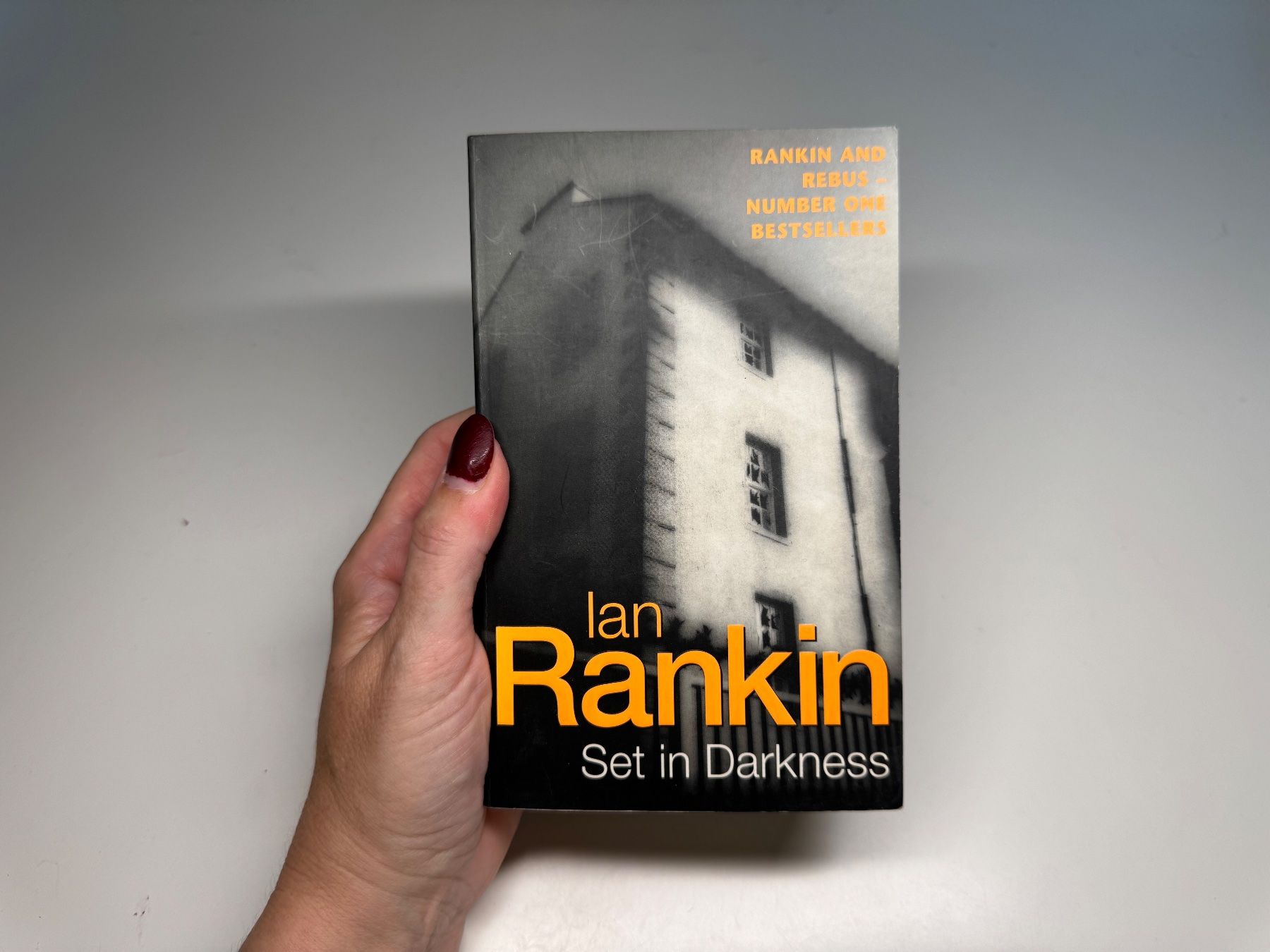 Libri: NOVEL: Ian Rankin, Set in Darkness – Usato da Grosswangen venduto da English_books