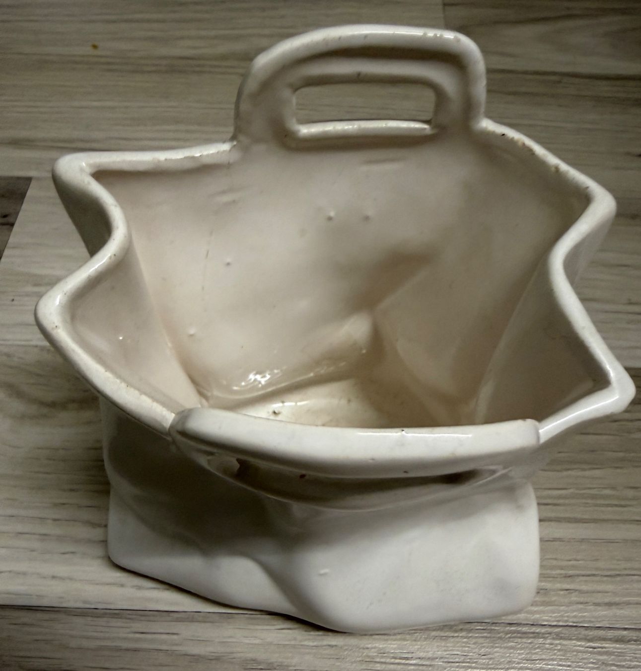 Vasen & Gefässe: Dekorative Keramik Vase oder Behälter in Taschenoptik – Gebraucht aus Zürich von Kloeschen78 1