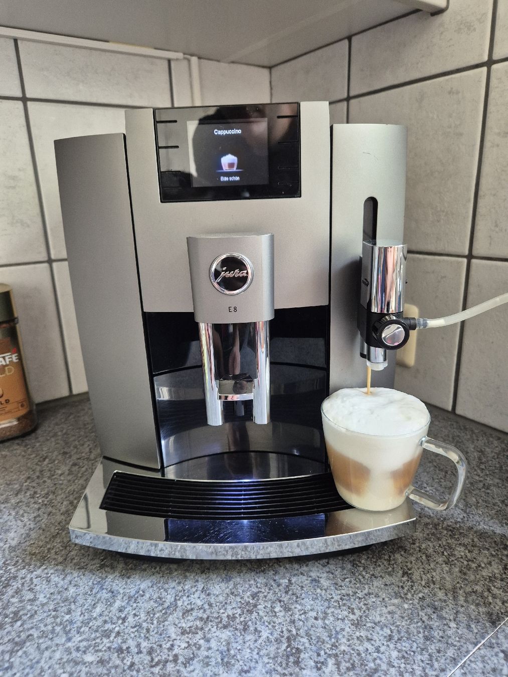 Jura Macchine per caffè & Macchine per espresso: Jura E8 (SB) Top Zustand – Usato da Bürglen TG venduto da mar_5qv2 6