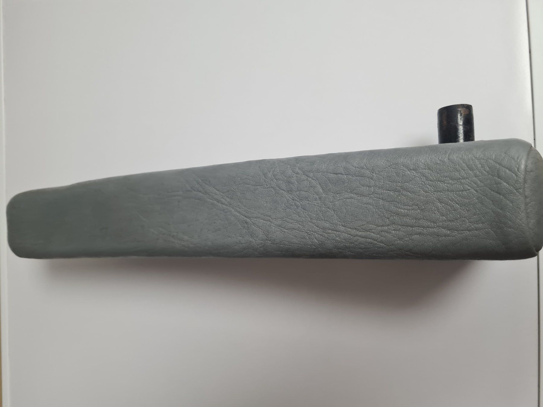 VW Alle Autoersatzteile: VW T4 Multivan Armlehne Stoff grau – Gebraucht aus Zeihen von kaeferpolo55 2
