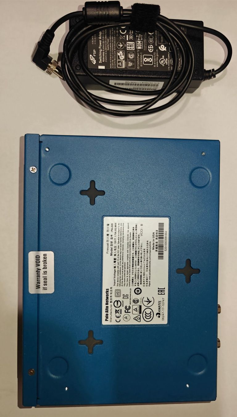 Palo Alto PA-220 Firewall - Top Zustand! Wie neu! (Gebraucht) in Meilen ...