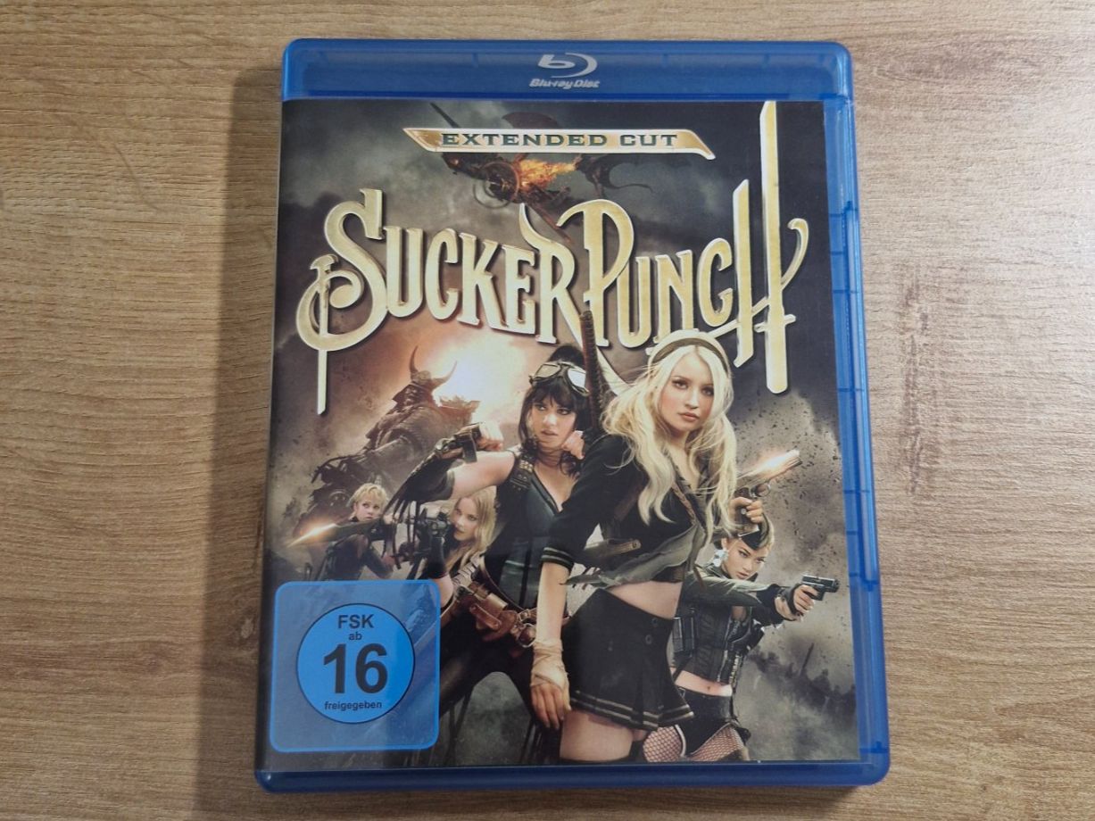 Tous les DVDs: Sucker Punch (2011) Bluray – D'occasion à Pfungen par Whitie