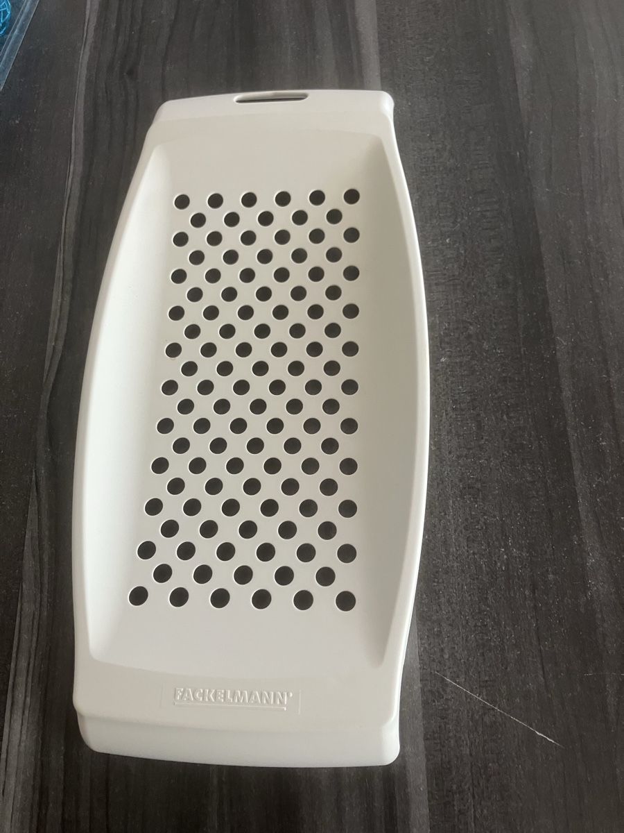 Appareils de cuisine: Spätzlisieb – D'occasion à Unterkulm par Lotusblume81