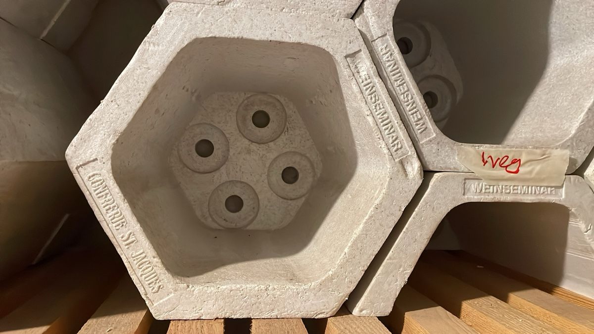 Regale: Weinregal – Gebraucht aus Weier im Emmental von ajnakrim 1