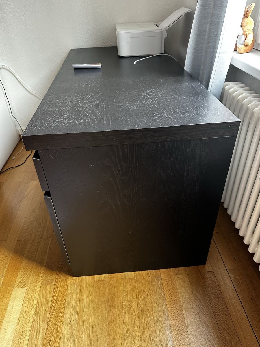 Ikea Scrivanie: Ikea Malm Schreibtisch – Usato da Basel venduto da _crisou_ 1