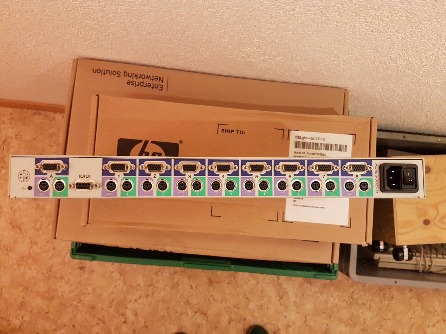 Compaq PC: KVM Switch 8-Port von Compac – Usato da Roggwil venduto da abis72