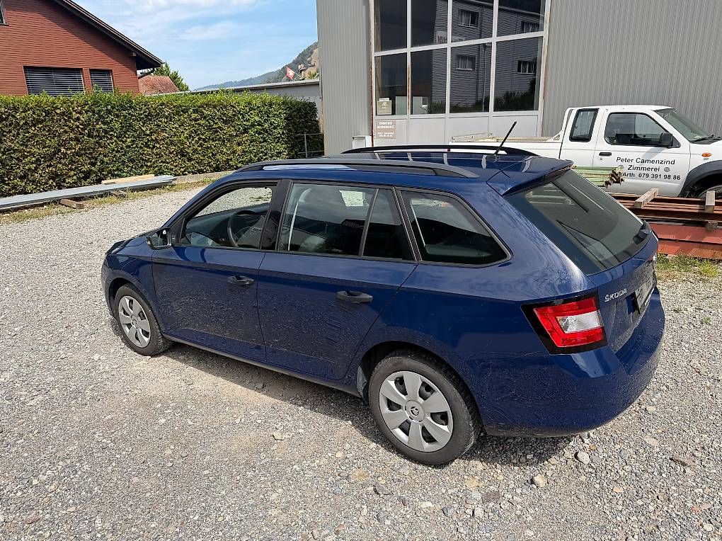 Autos: Skoda Fabia 1.0 MPI Active – D'occasion à Goldau par Noobonwork 1
