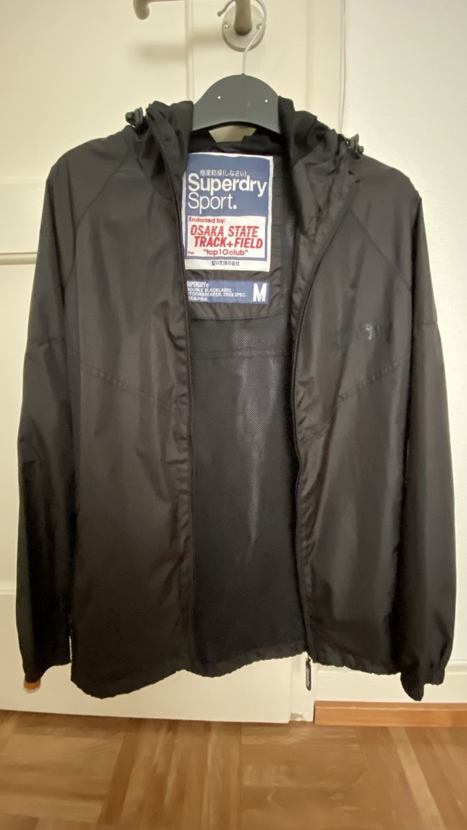 Superdry Giacche: Windbreaker Jacke – Usato da Luzern venduto da stefania71
