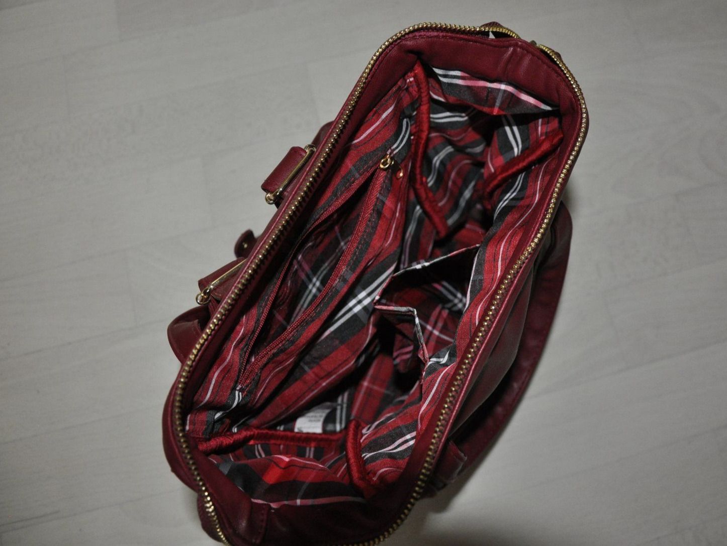 Borse da donna: Handtasche rot Charm Geschenk – Usato da Oberrüti venduto da ELALL 2