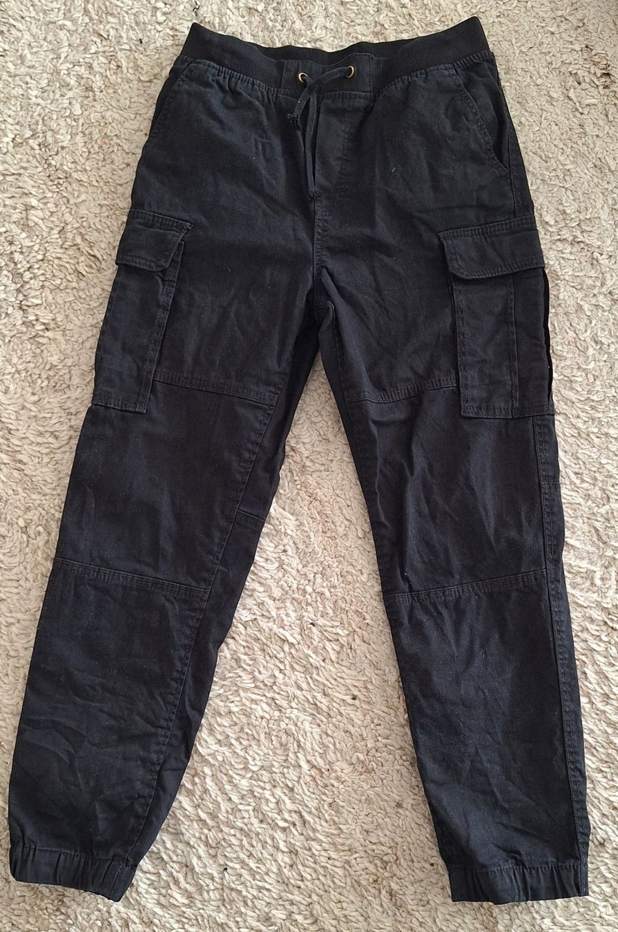 H&M Pantaloni: Hosen (Jogger) für Mädchen – Usato da Konolfingen venduto da rose999
