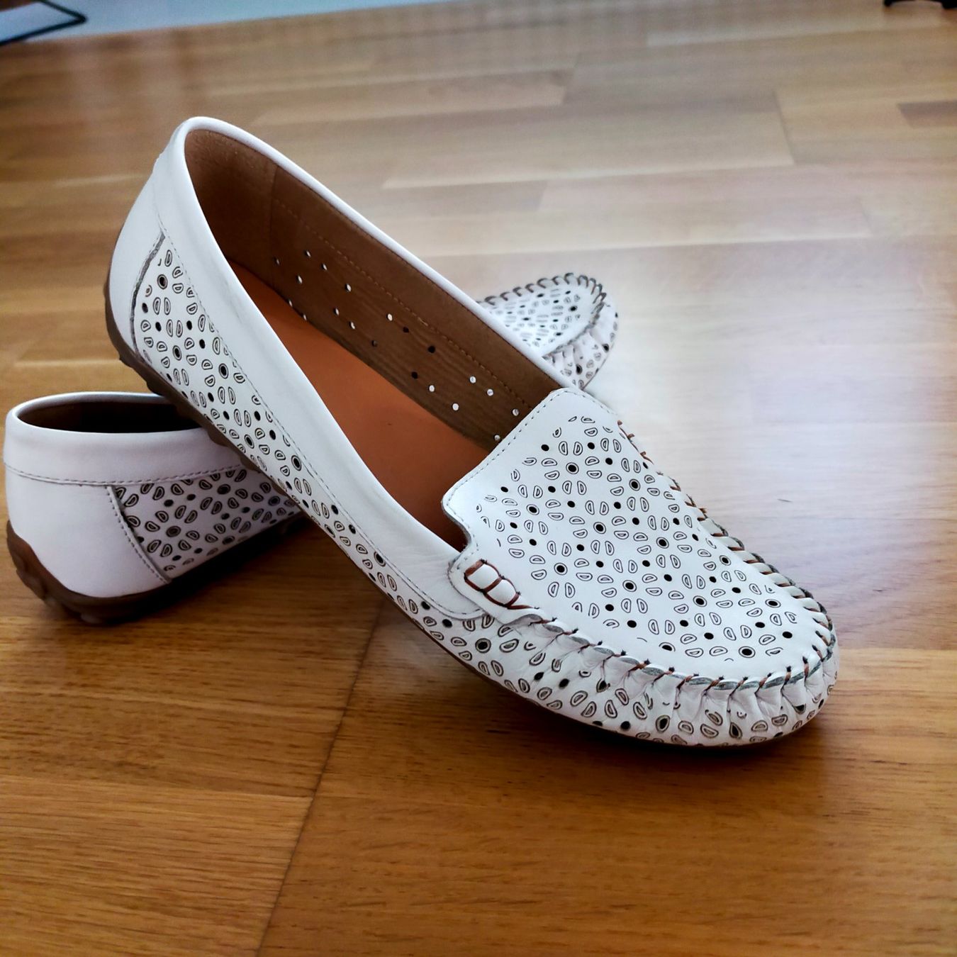 Scarpe da donna: Schuhe aus feinem Leder, Gr. 40 – Nuovo (secondo la descrizione) da Zürich venduto da cas_9jbv