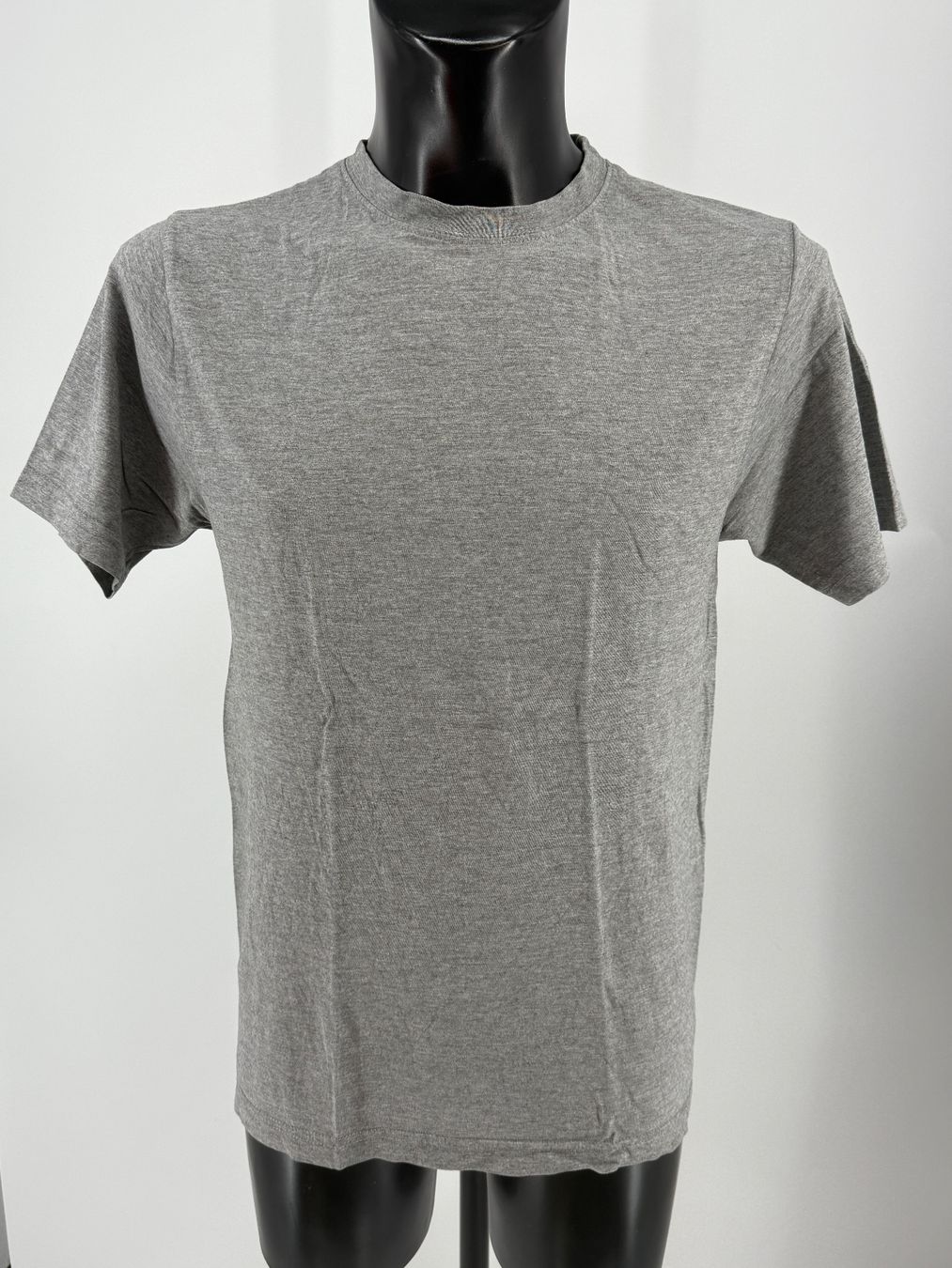 T-shirt: Basic Shirt Gr. M – Usato da Auenstein venduto da moin.