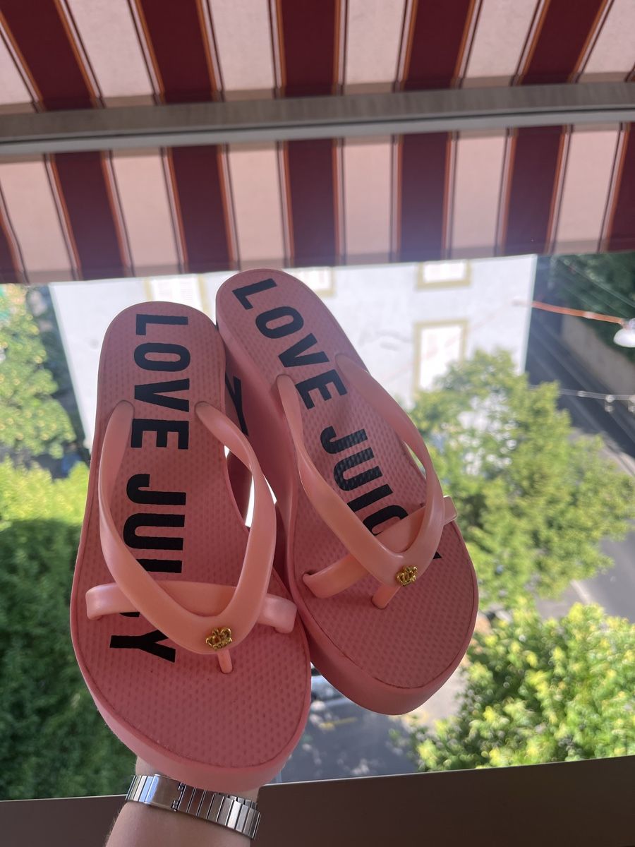 Juicy Couture Chaussures femmes: Juicy couture wedge sandals  – D'occasion à Lausanne par Lillielillie
