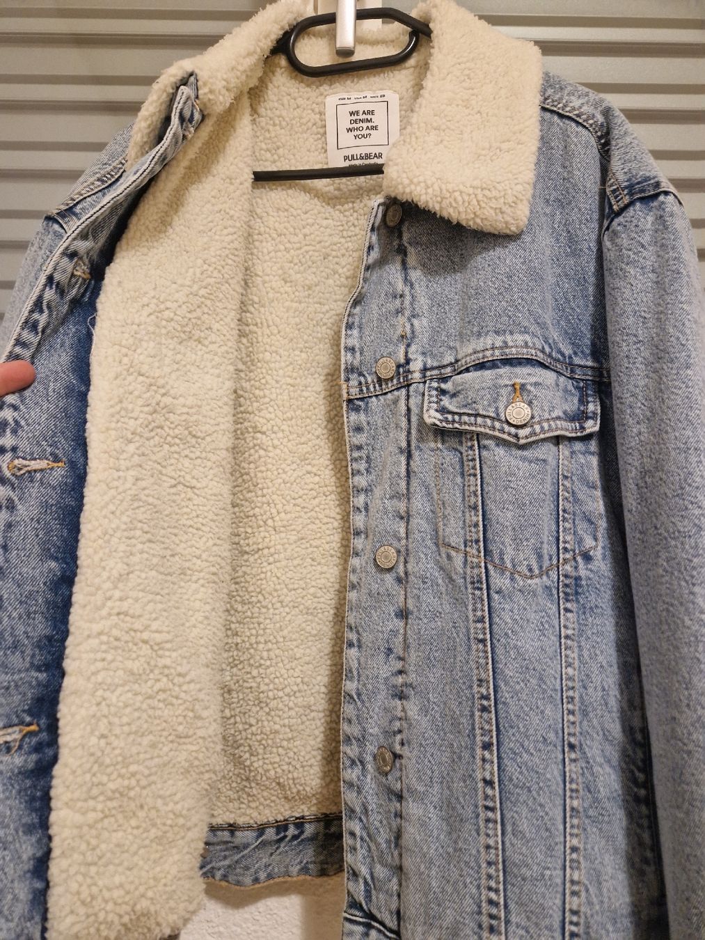 Pull&Bear Jacken: Pull&Bear Jeansjacke mit Teddyfutter hellblau M – Neu und originalverpackt aus Ebikon von kov_9vqb 1