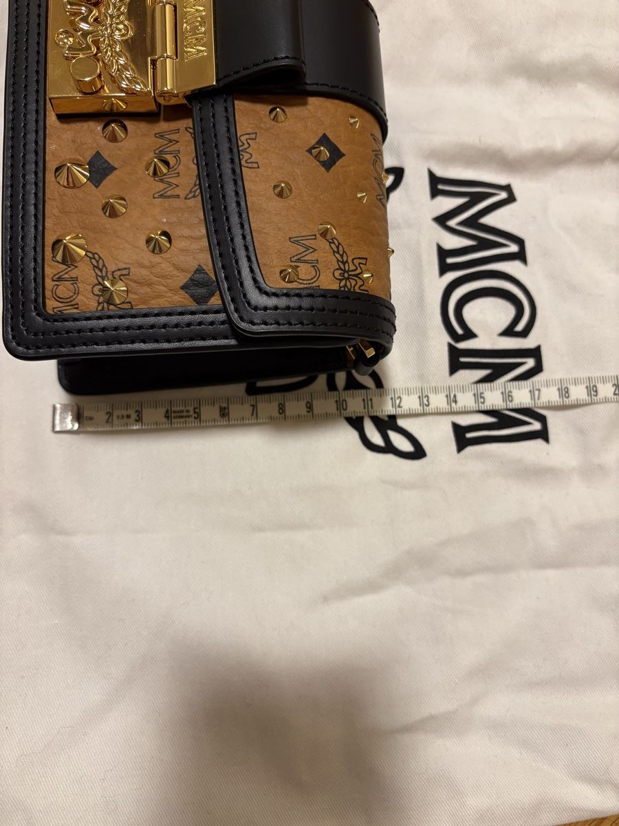 Mcm Borse da donna: MCM Tracy in Monogram mit Gold Details – Nuovo (secondo la descrizione) da Staufen venduto da pat_c7tc 7