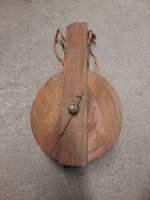 Hist. Holz-Umlenkrolle Seilzug Vintage Deko | 48 x 29 cm