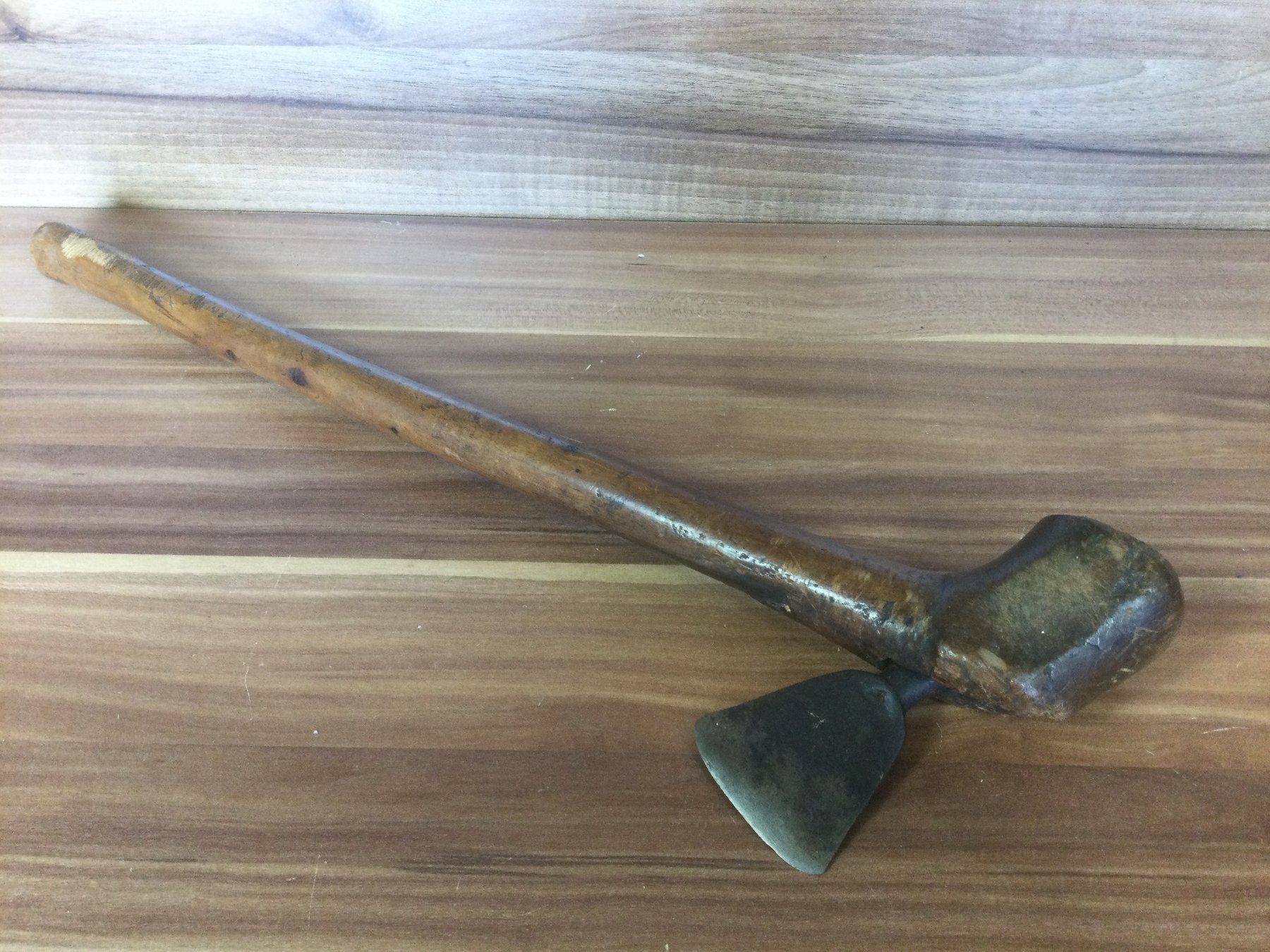 Armi bianche: Antikes Tomahawk oder andere Axt mit Eisenklinge – Usato da Wangen SZ venduto da kuriosum12 1