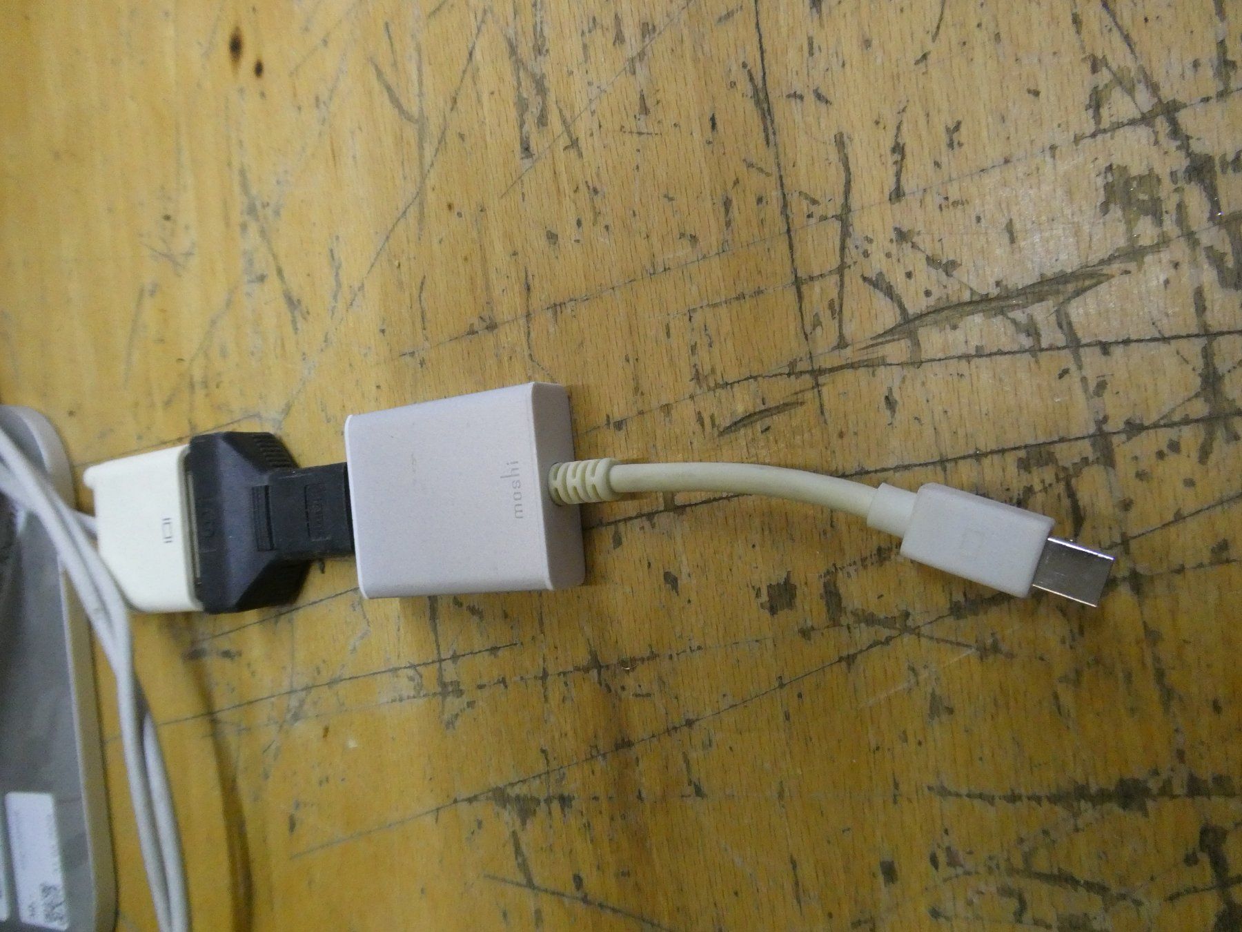 Apple Monitor: Ecran LCD APPLE 20 pouces avec adaptateur – Usato da Etagnières venduto da emmaus.electro 2