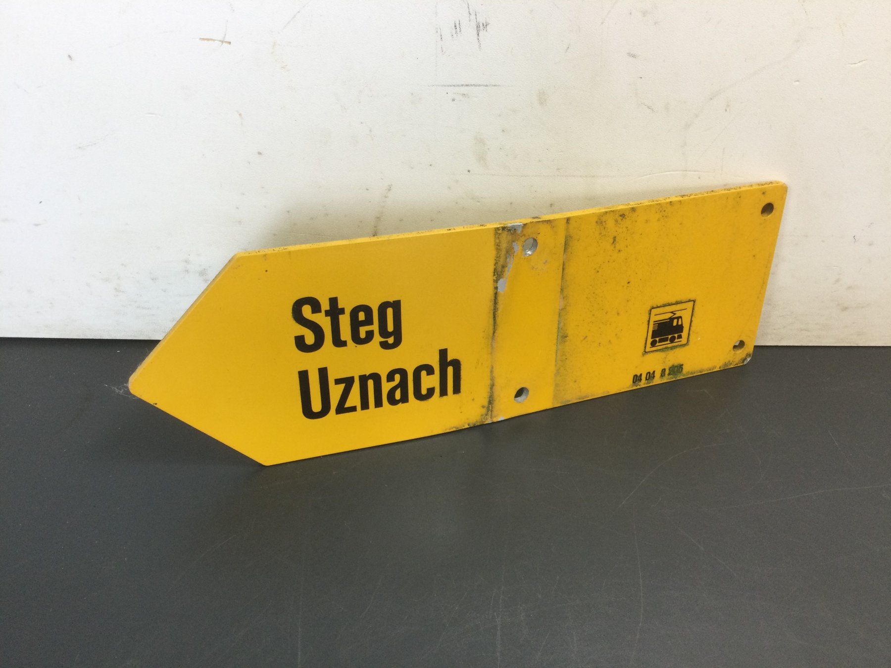 Insegne: Gebrauchtes Originales Wanderwegschild Steg Uznach – Usato da Wangen SZ venduto da kuriosum12 3