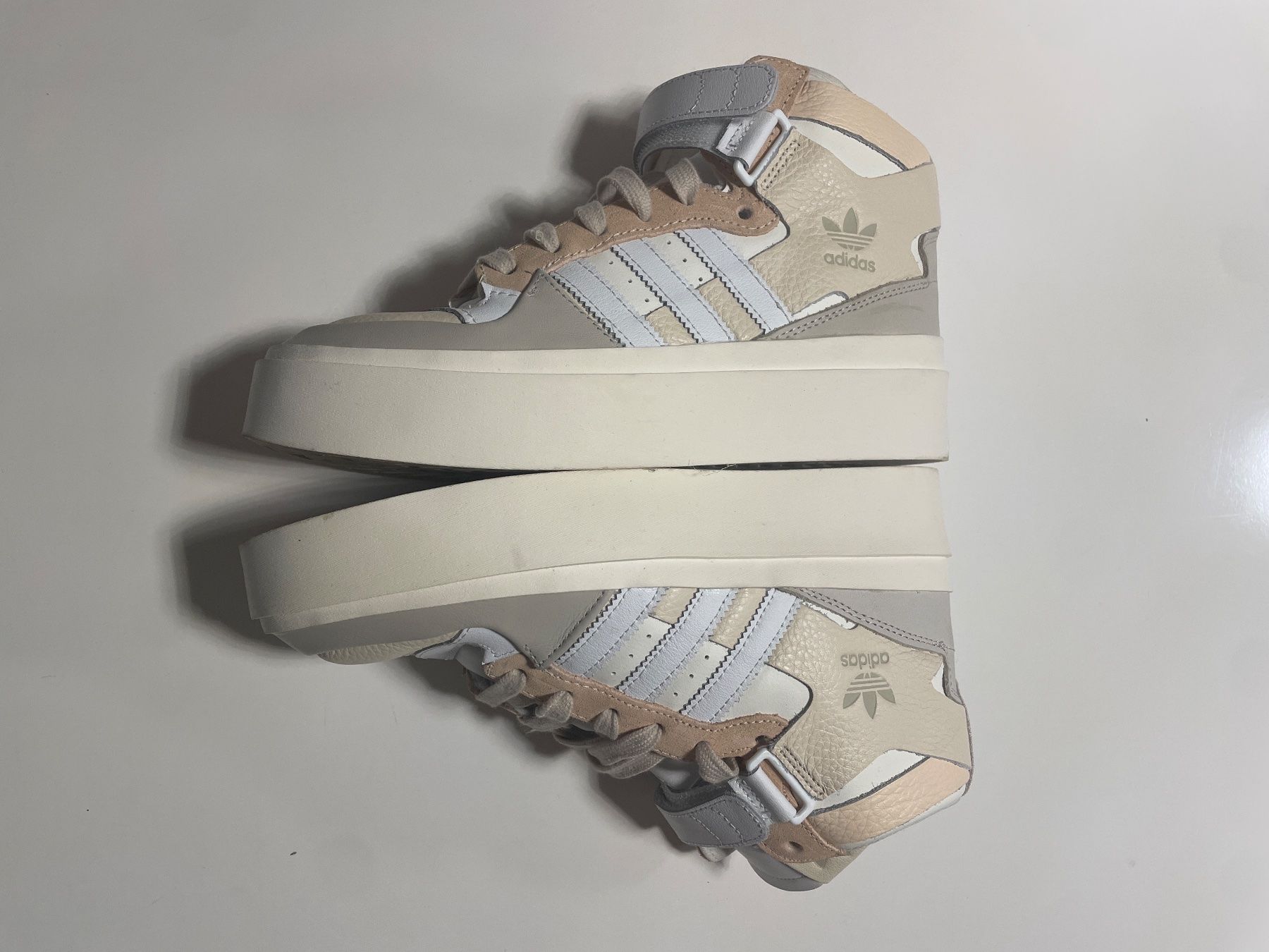 Damenschuhe: Neue Adidas Gr.40 – Neu (gemäss Beschreibung) aus Obfelden von 3zwerge