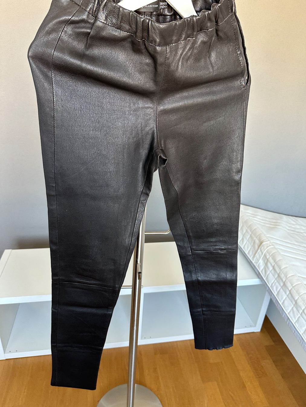 Pantaloni: Lederhose – Usato da Zollikon venduto da BeatriceN01 1