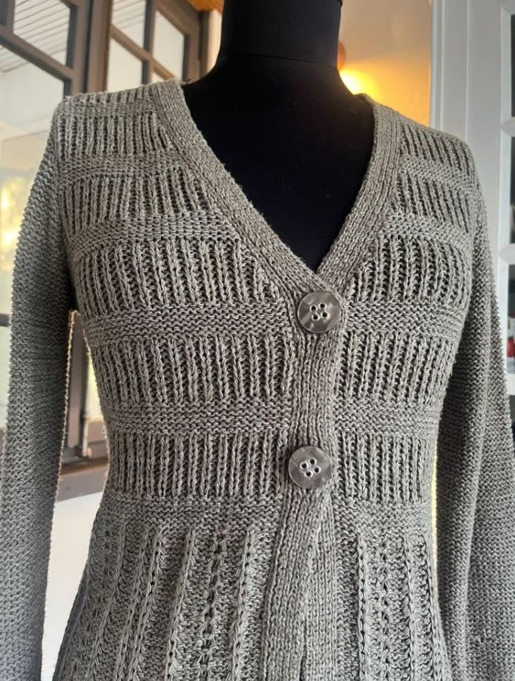 Giacche: Strickjacke oliv Gr. S – Usato da Lyss venduto da Urma5 4