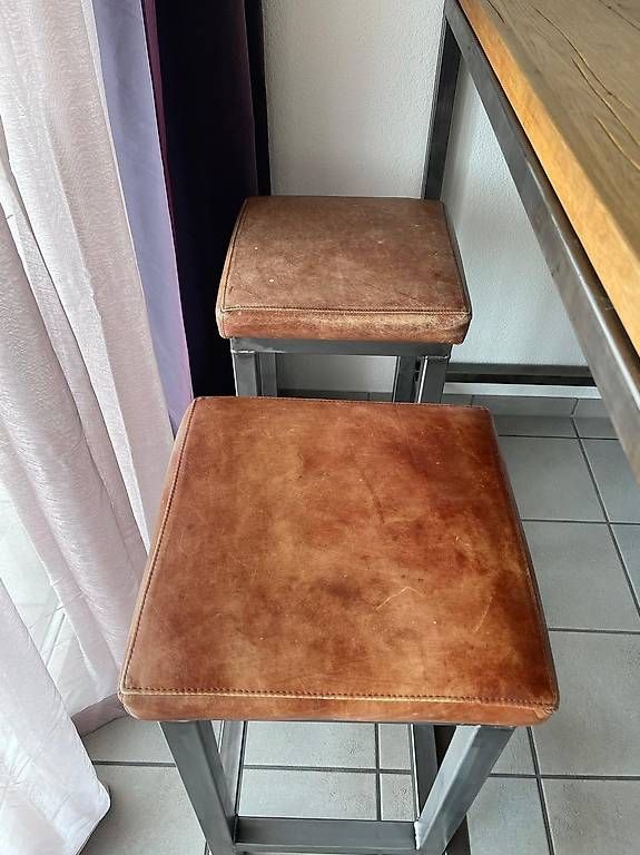 Set di tavolo e panche: Hochtisch mit 4 Hocker – Nuovo (secondo la descrizione) da Triesen venduto da Chevalley 4