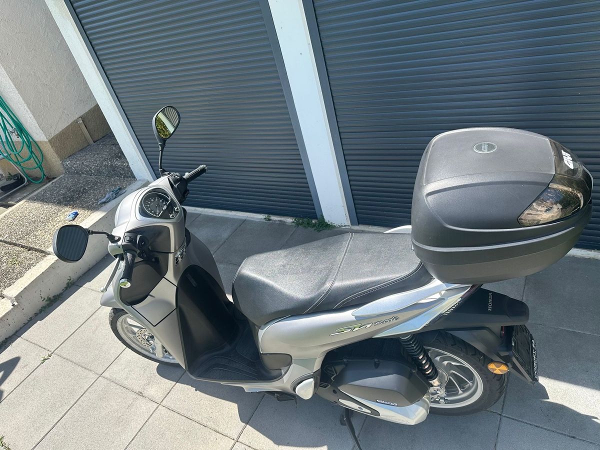 Scooters: Honda SH 125 – Gebraucht aus Boudry von fac_5fjq 3