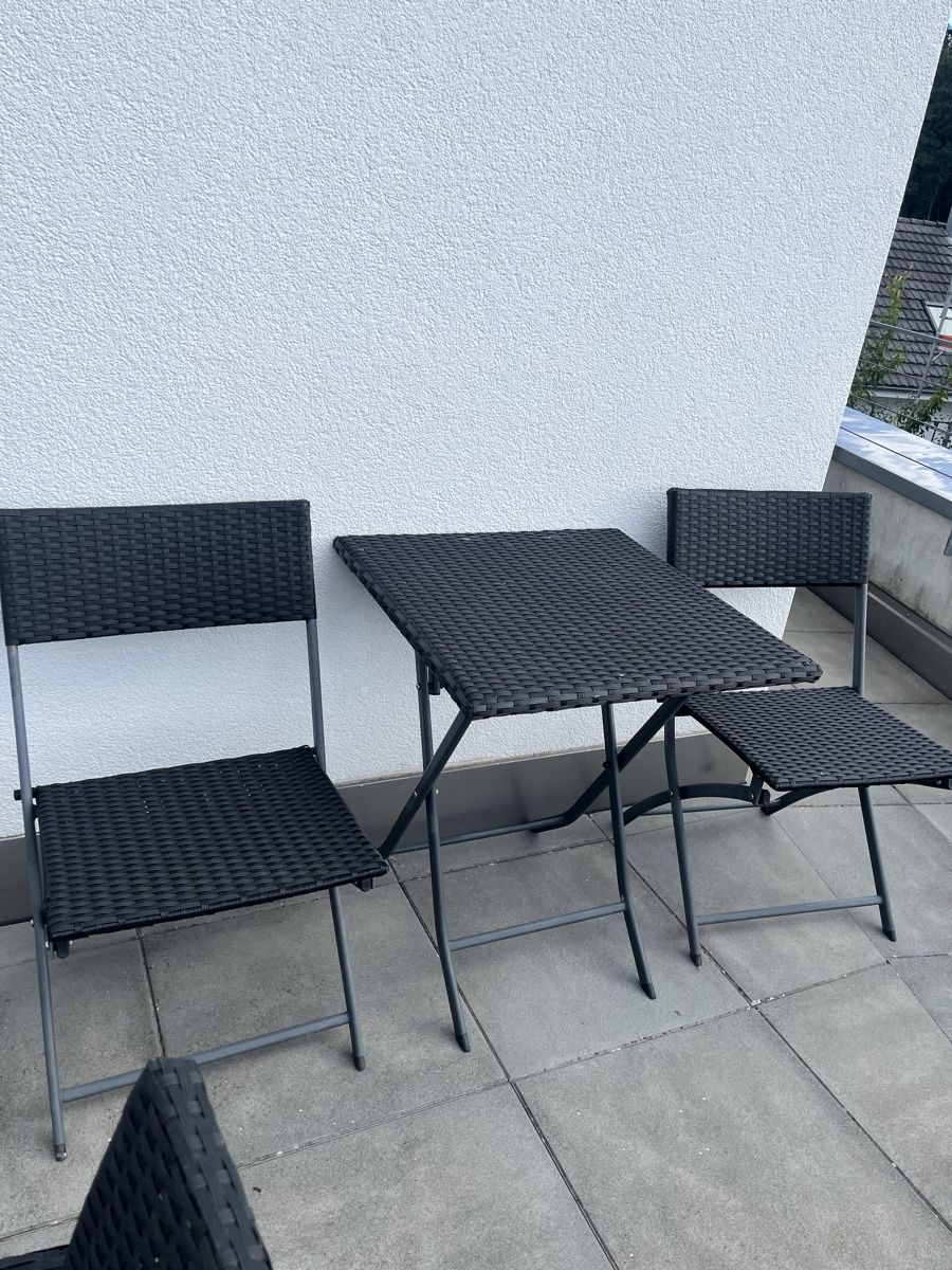 Set di tavolo e panche: Gartenmöbel Set – Usato da Wynau venduto da eclub 1