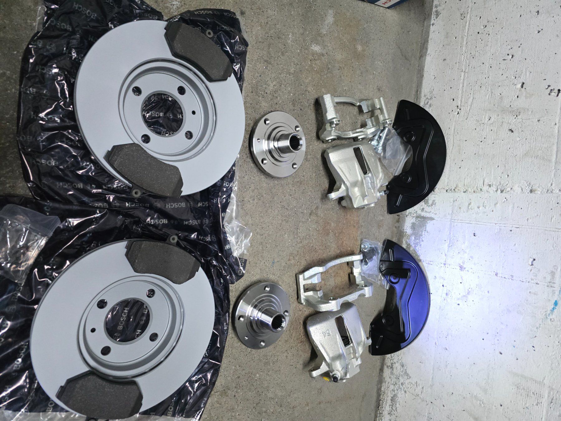 Volkswagen Tutti pezzi di ricambio auto: Golf 2 Bremsen Set Komplett Neu – Nuovo (secondo la descrizione) da Sargans venduto da AleinEbibi 1